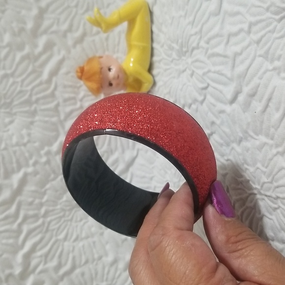 90s Wide Red Fabric Glitter and Black Metal Bangle Bracelet - Picture 4 of 7
